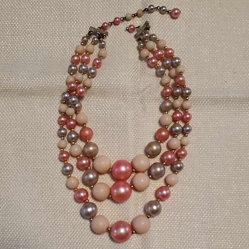 Elegant Multi-Strand Pearl Necklace